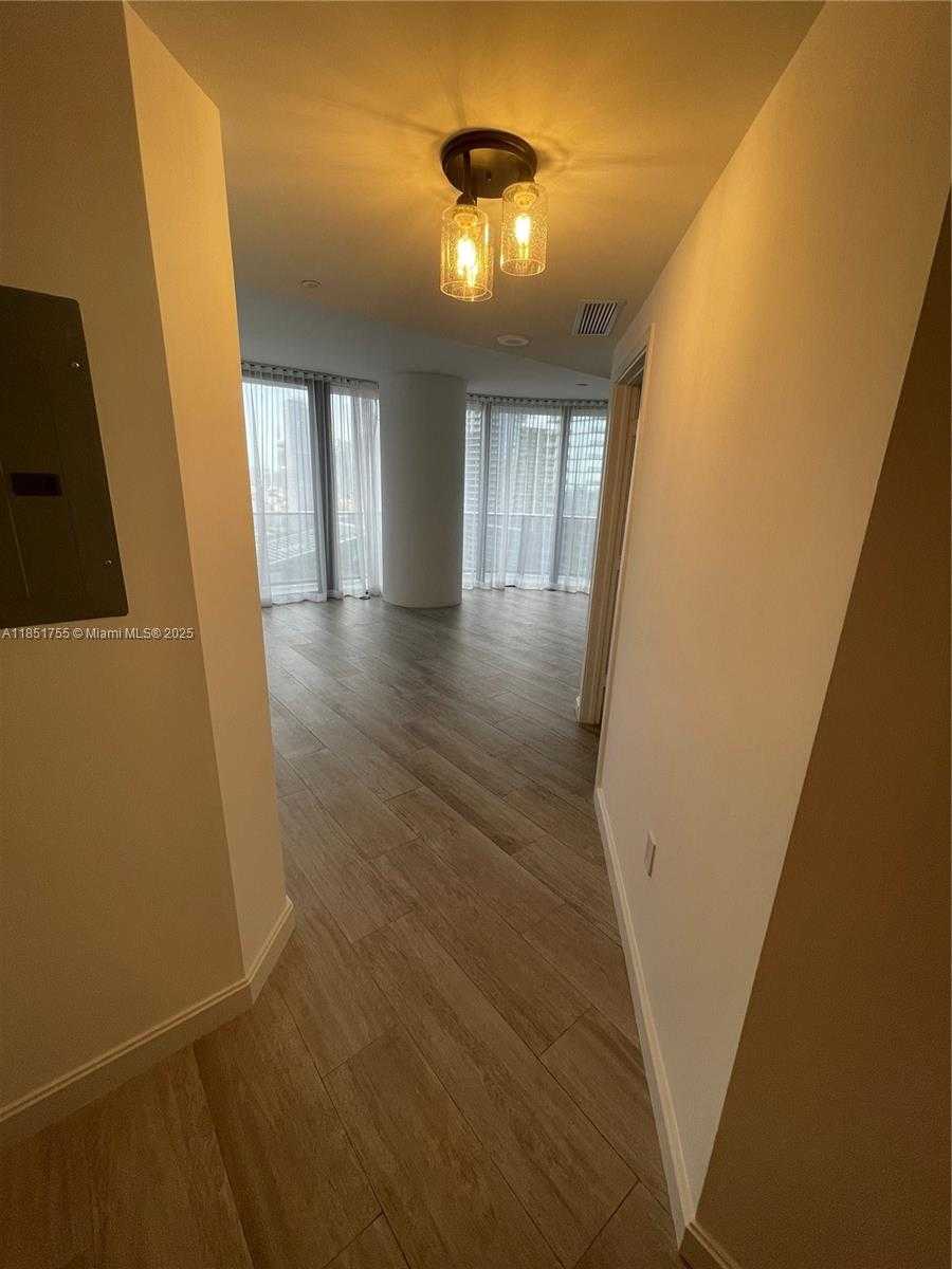 Small Image of 55 SOUTH WEST 9TH ST #2701, Miami Number 9