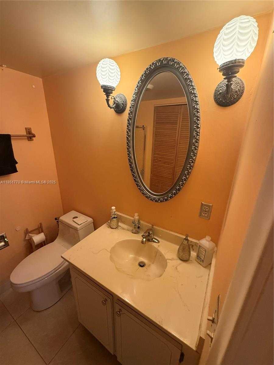 Small Image of 1865 SOUTH OCEAN DR #20N, Hallandale Beach Number 14