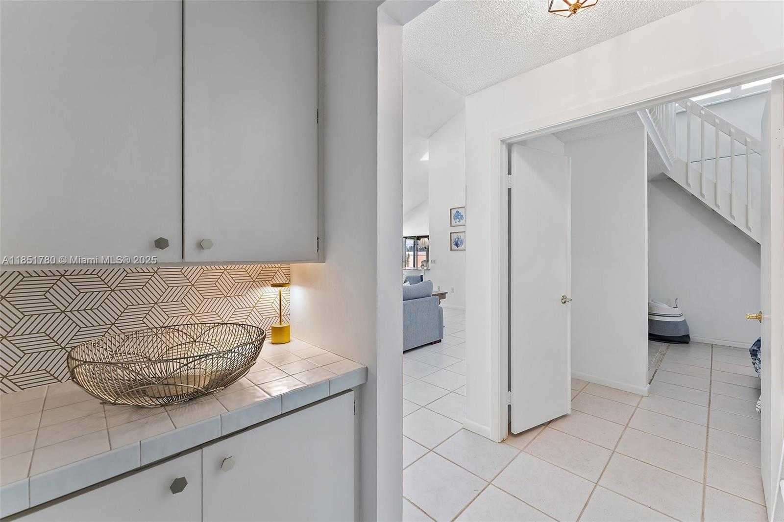 Small Image of 101 SAND PINE DR #101, Jupiter Number 19