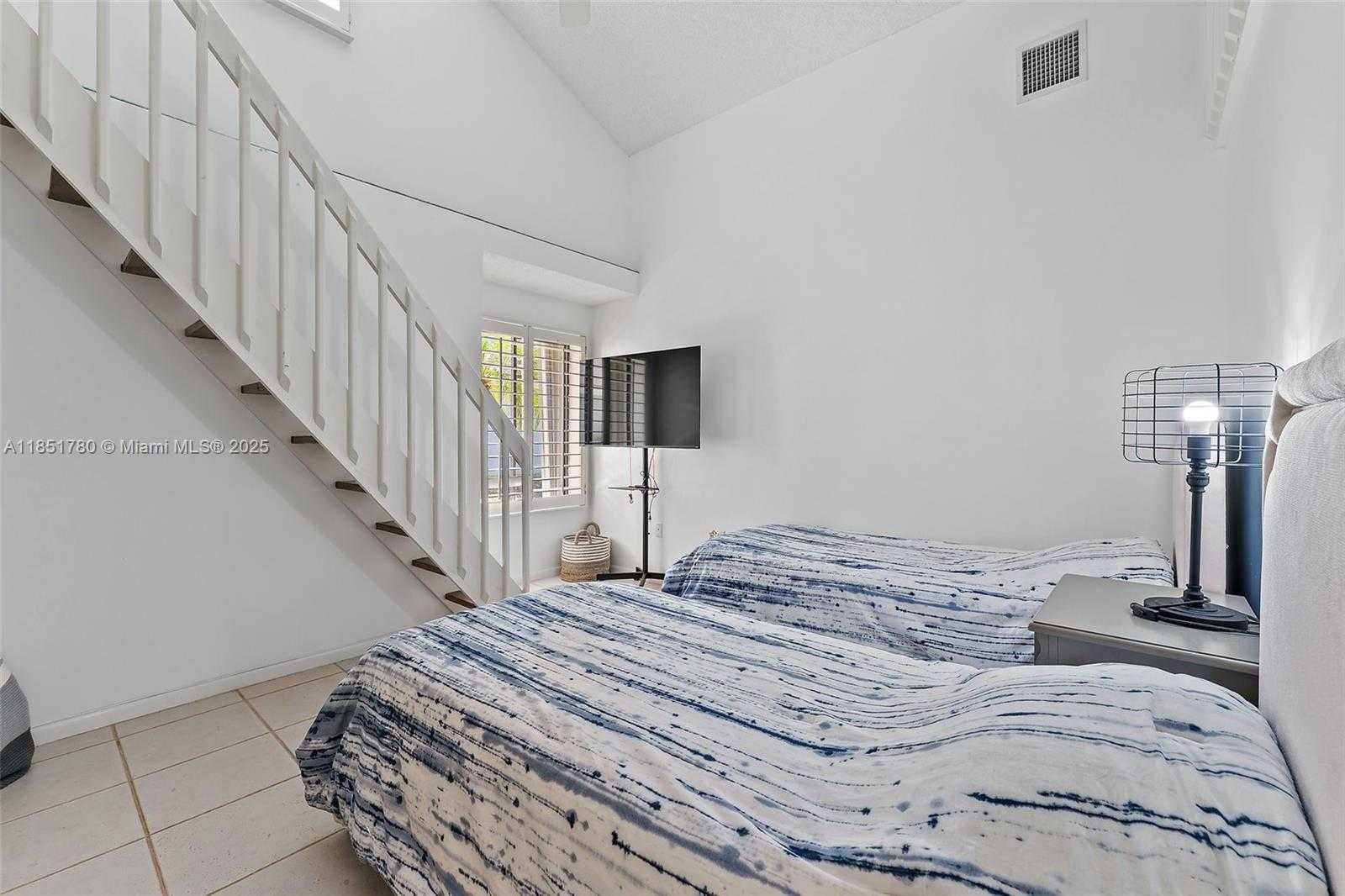 Small Image of 101 SAND PINE DR #101, Jupiter Number 20