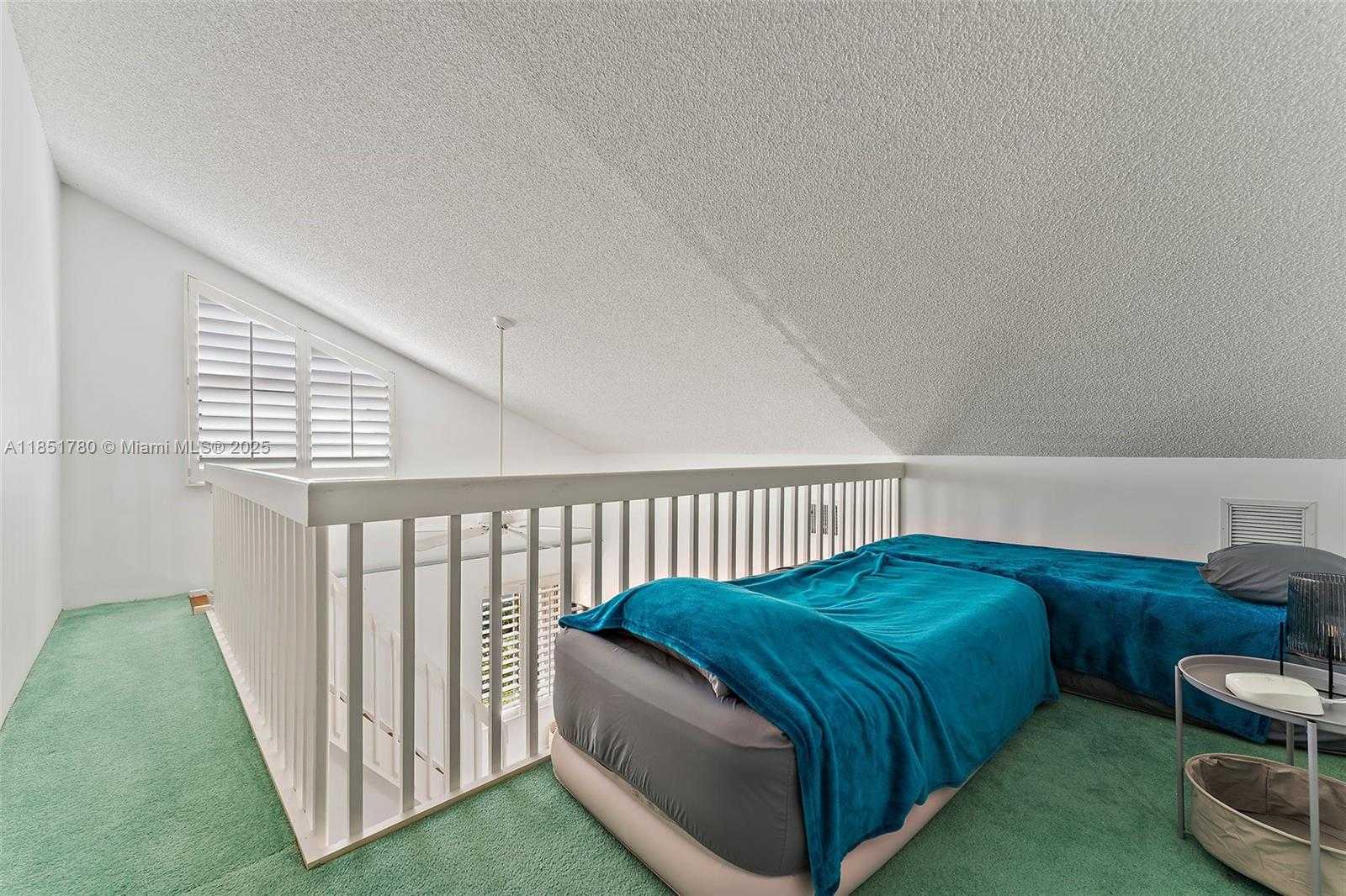 Small Image of 101 SAND PINE DR #101, Jupiter Number 22