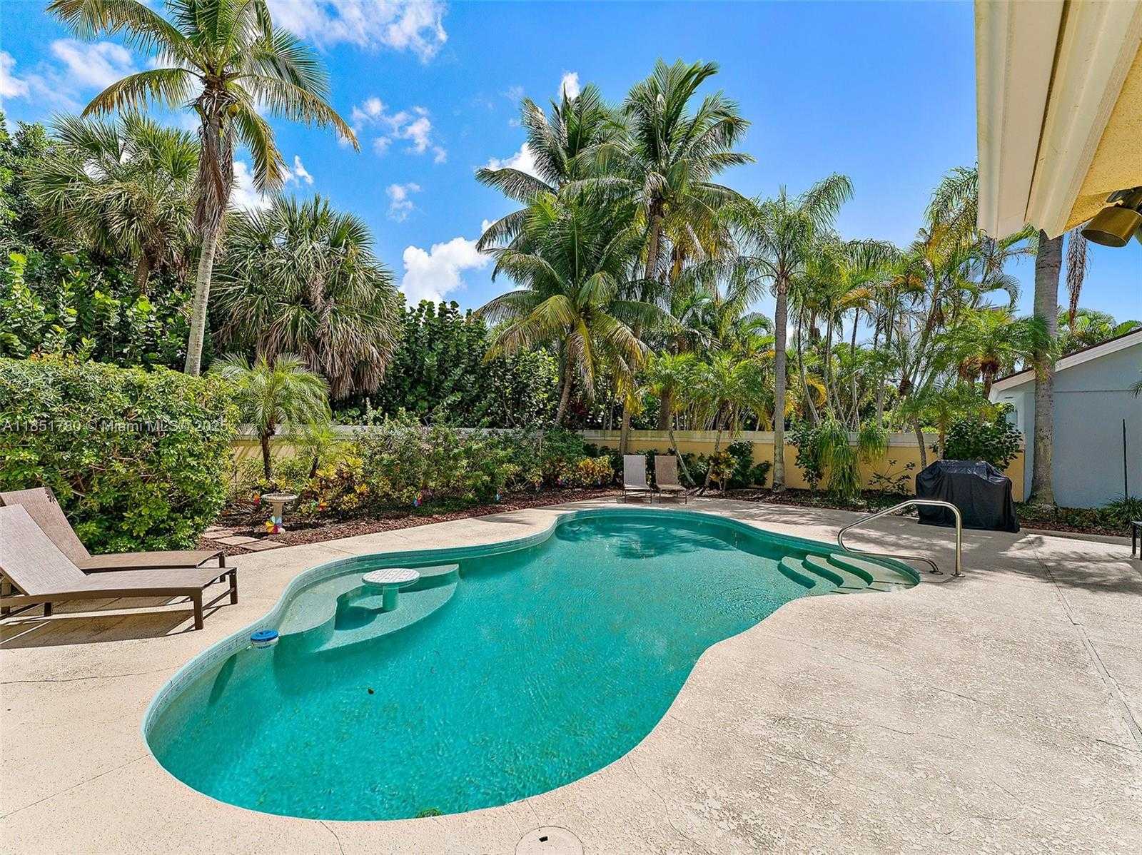 Small Image of 101 SAND PINE DR #101, Jupiter Number 27