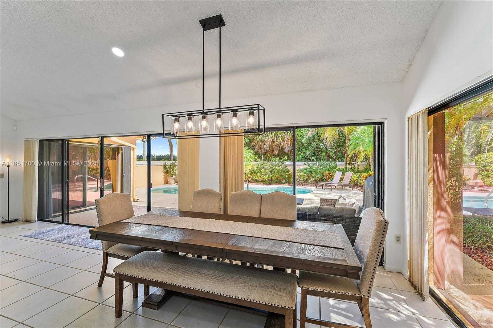 Small Image of 101 SAND PINE DR #101, Jupiter Number 8