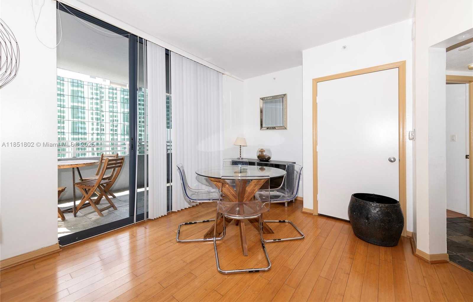 Small Image of 1330 WEST AVE #1112, Miami Beach Number 11