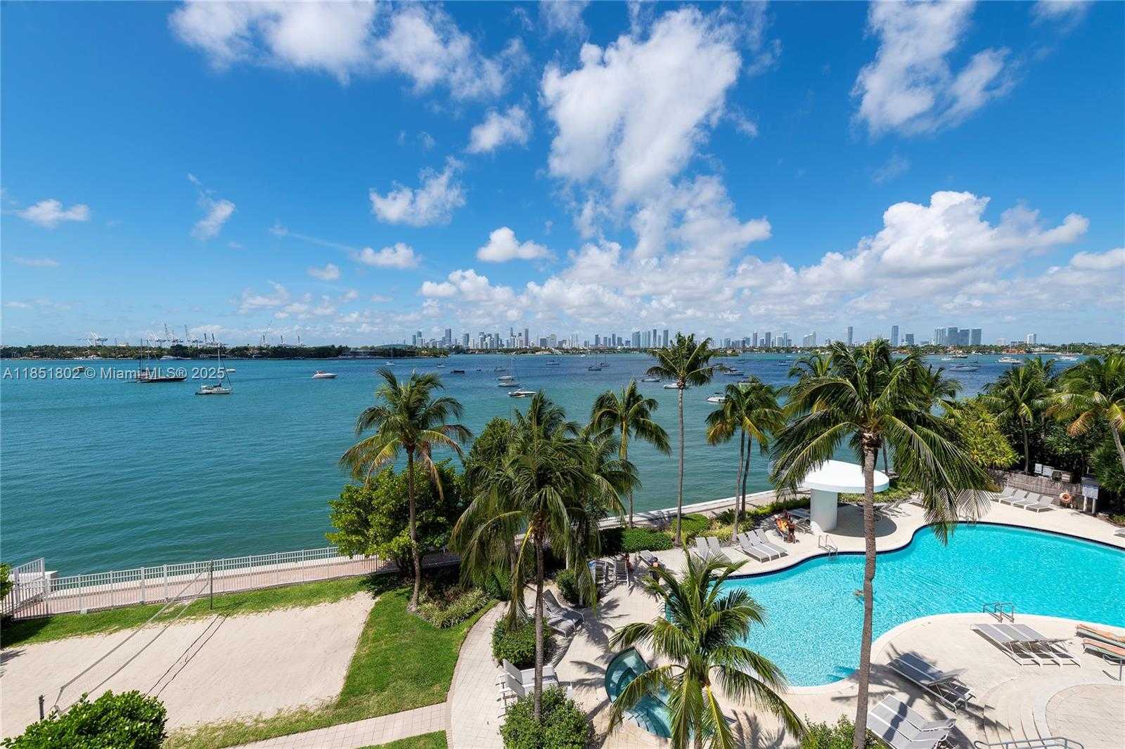 Small Image of 1330 WEST AVE #1112, Miami Beach Number 4