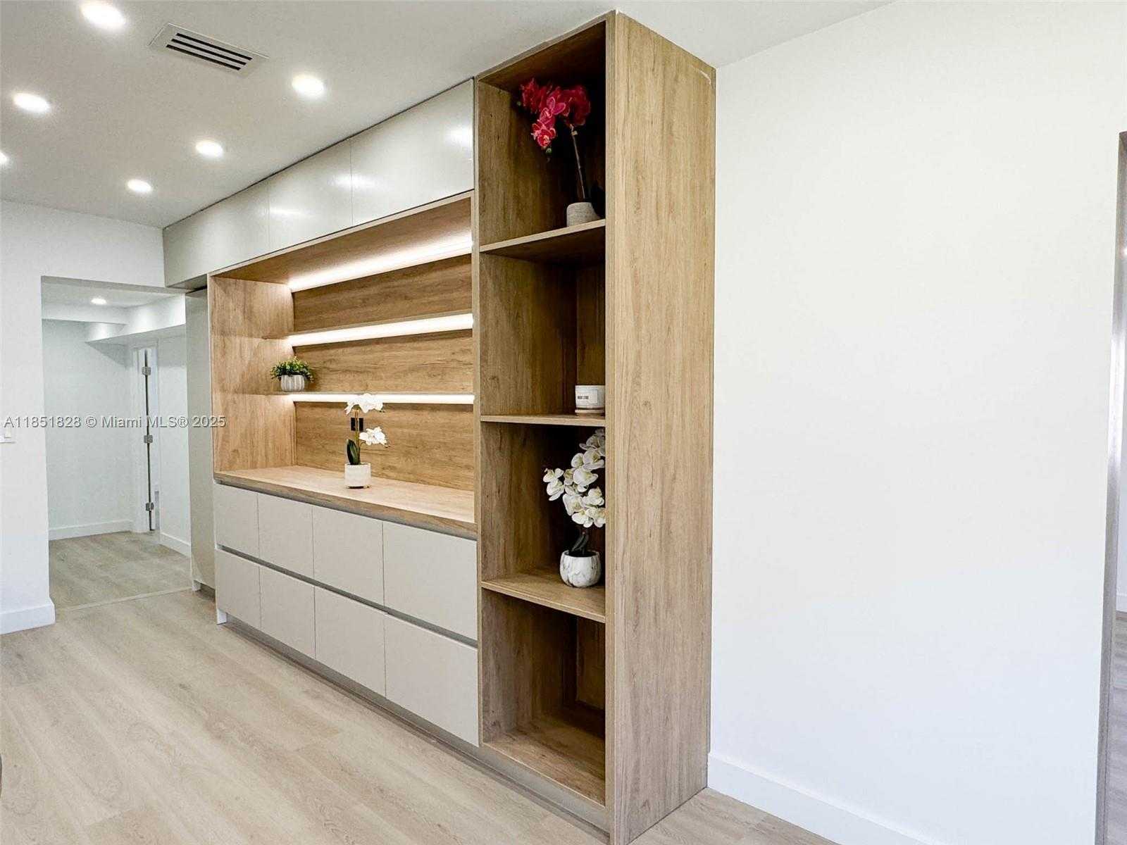 Small Image of 1040 NORTH EAST 143RD ST, North Miami Number 15