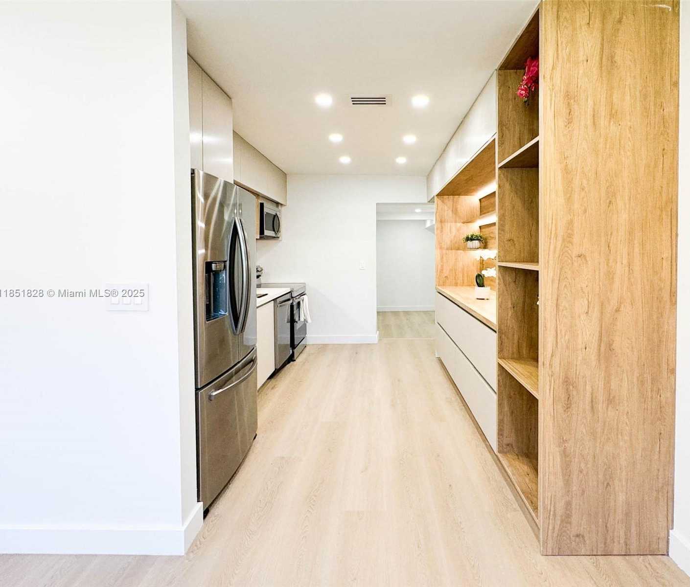 Small Image of 1040 NORTH EAST 143RD ST, North Miami Number 16