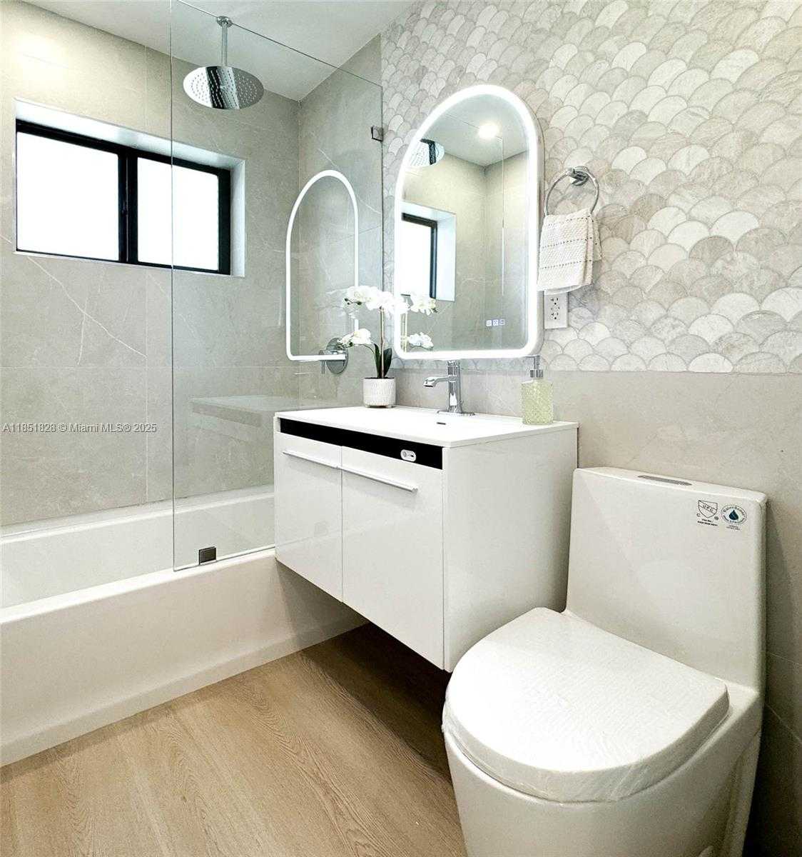 Small Image of 1040 NORTH EAST 143RD ST, North Miami Number 28
