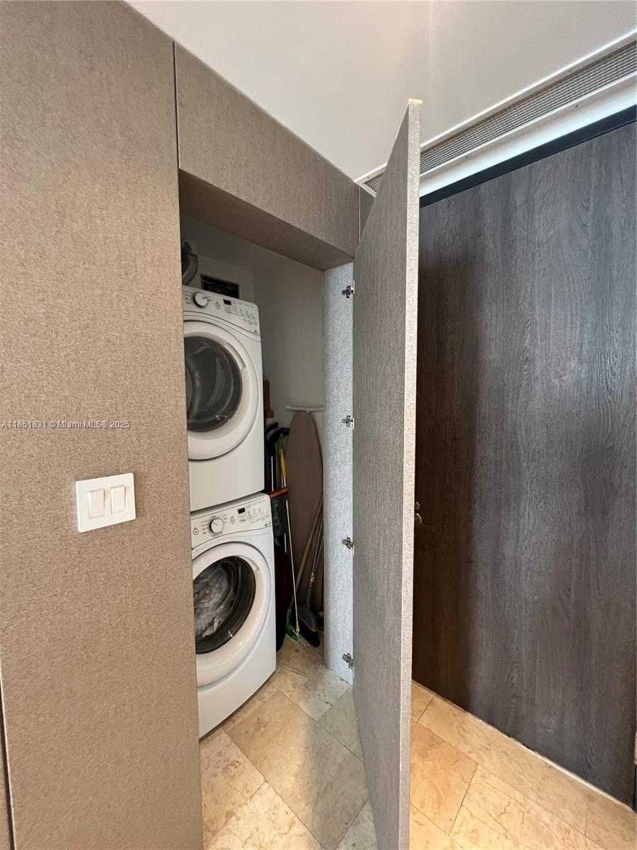Small Image of 88 SOUTH WEST 7TH ST #3007, Miami Number 16