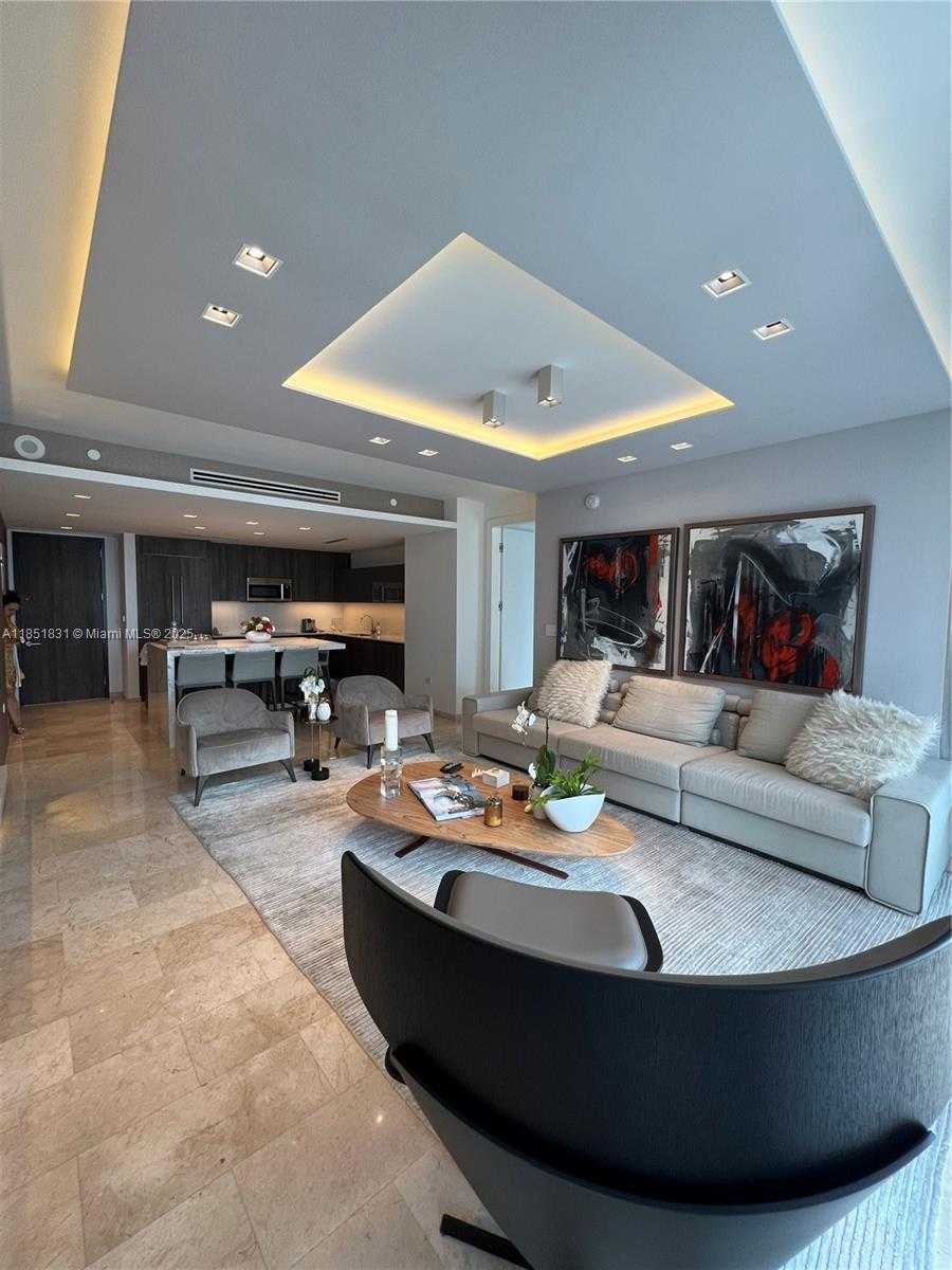Small Image of 88 SOUTH WEST 7TH ST #3007, Miami Number 2