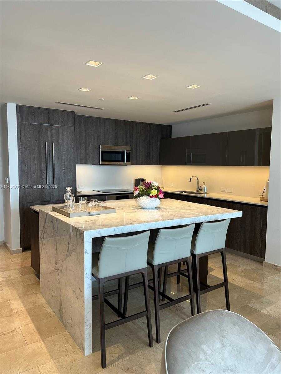 Small Image of 88 SOUTH WEST 7TH ST #3007, Miami Number 7