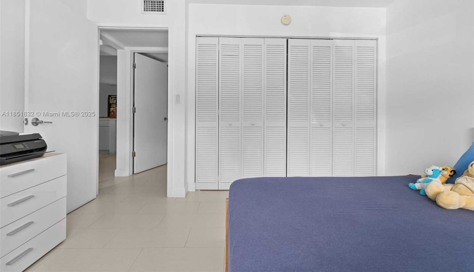 Small Image of 240 GALEN DR #109, Key Biscayne Number 14