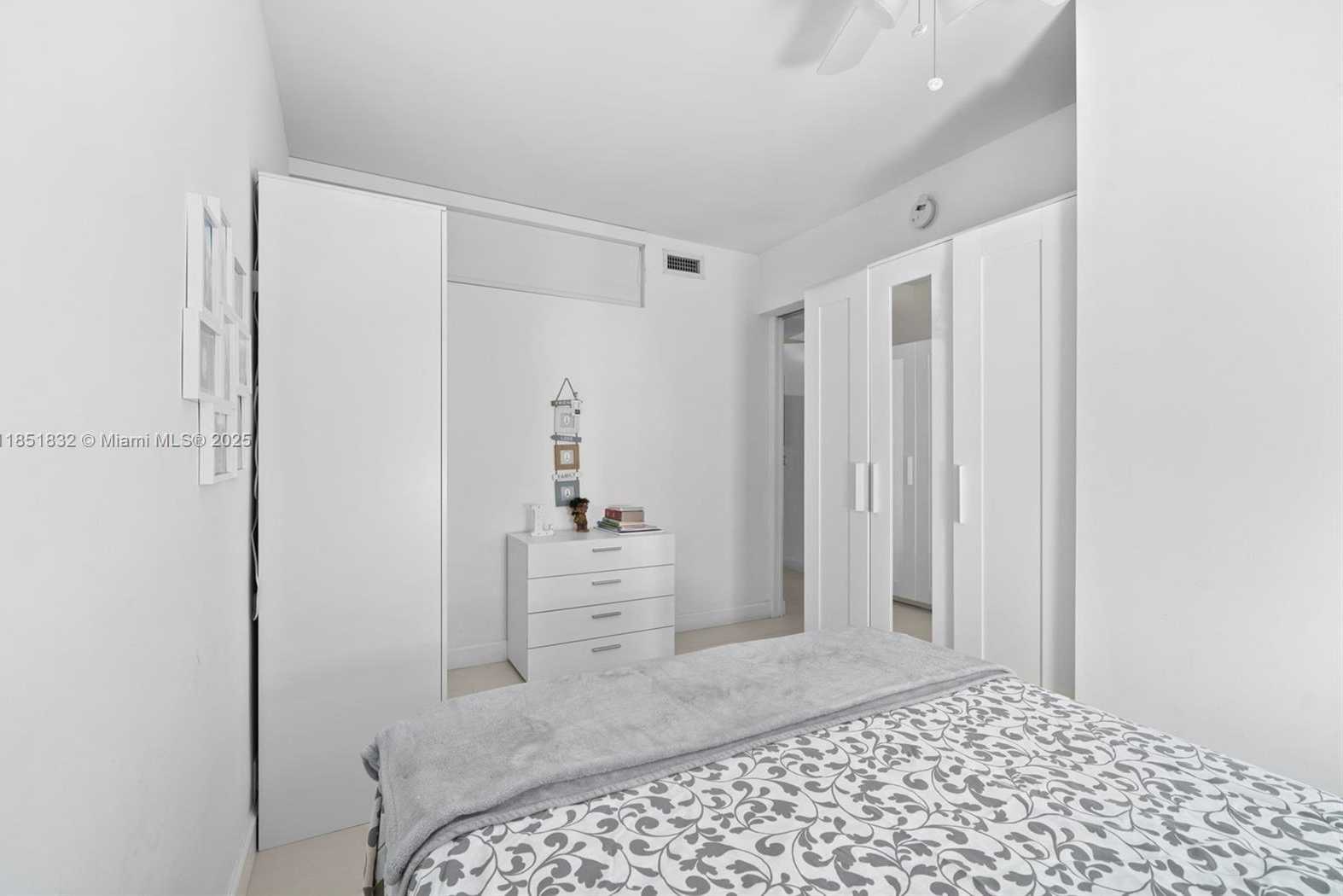 Small Image of 240 GALEN DR #109, Key Biscayne Number 23