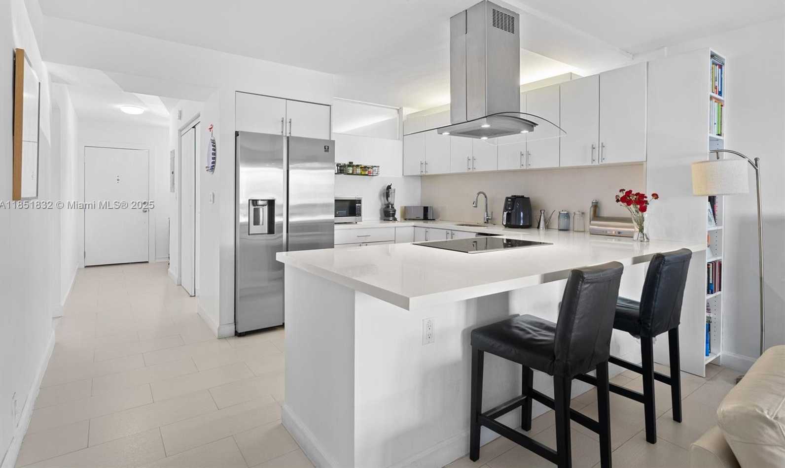 Small Image of 240 GALEN DR #109, Key Biscayne Number 4