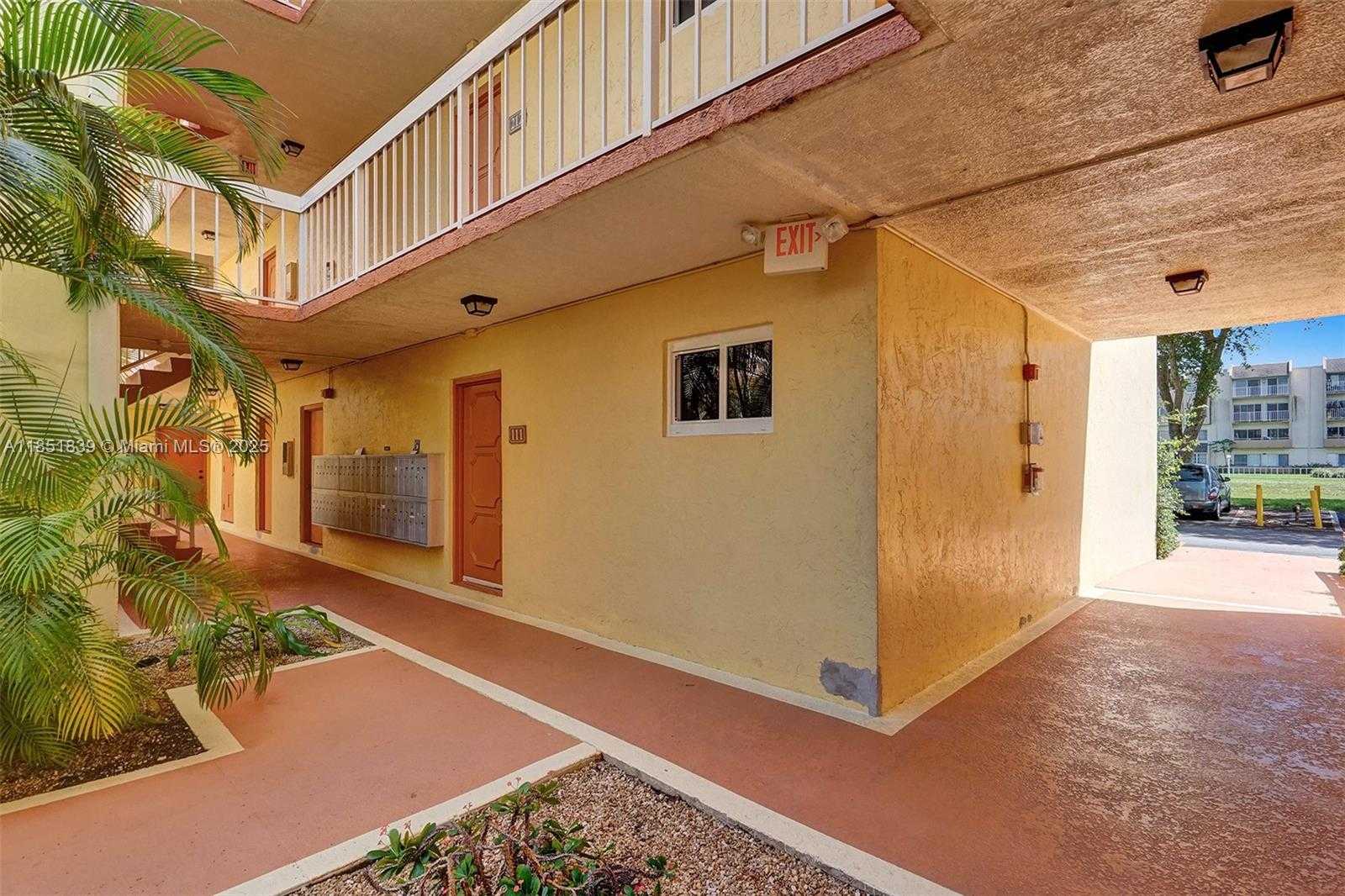 Small Image of 7840 CAMINO REAL #P-111, Miami Number 13