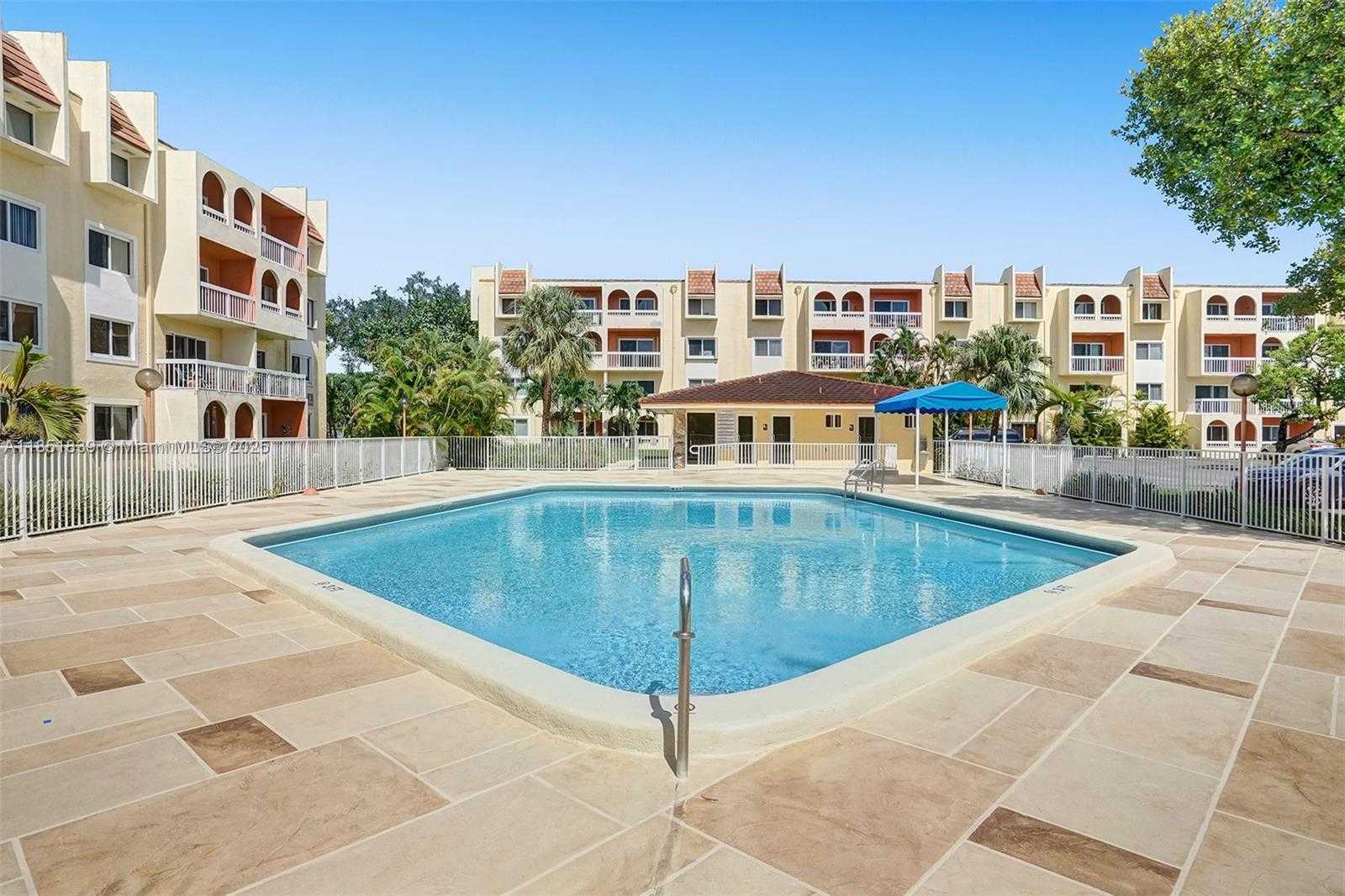 Small Image of 7840 CAMINO REAL #P-111, Miami Number 14