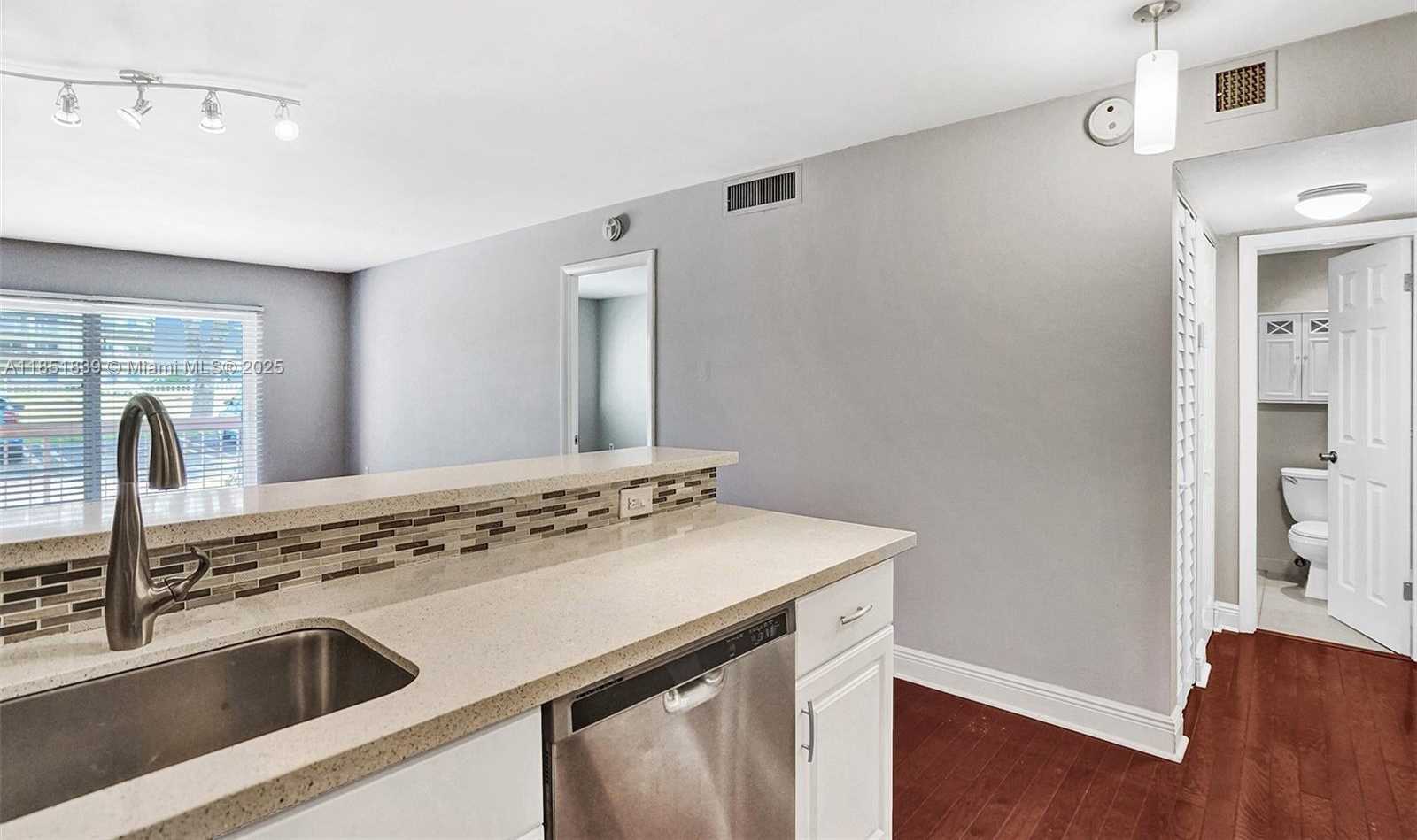 Small Image of 7840 CAMINO REAL #P-111, Miami Number 3