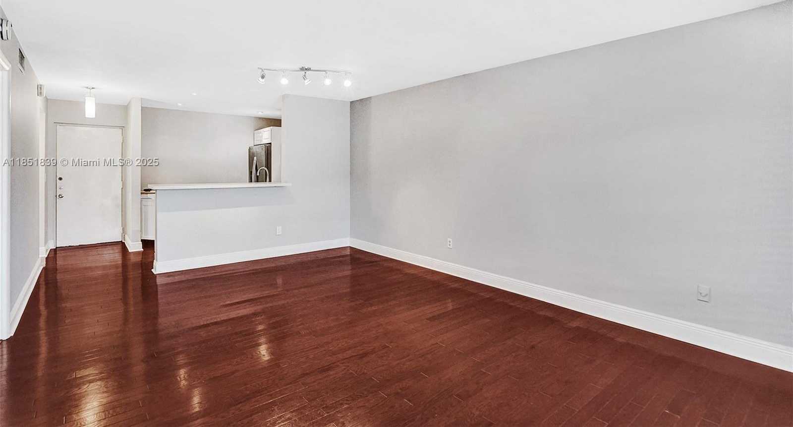 Small Image of 7840 CAMINO REAL #P-111, Miami Number 4