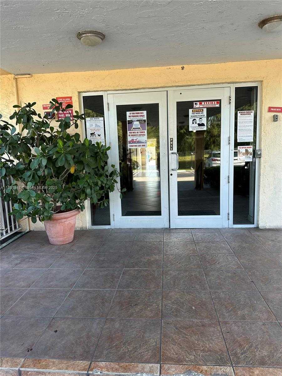 Small Image of 16465 NORTH EAST 22ND AVE #212, North Miami Beach Number 3