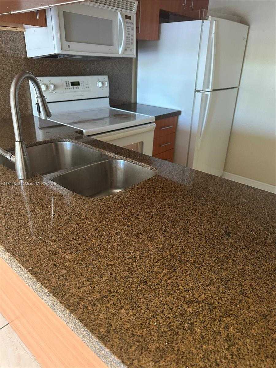 Small Image of 16465 NORTH EAST 22ND AVE #212, North Miami Beach Number 9