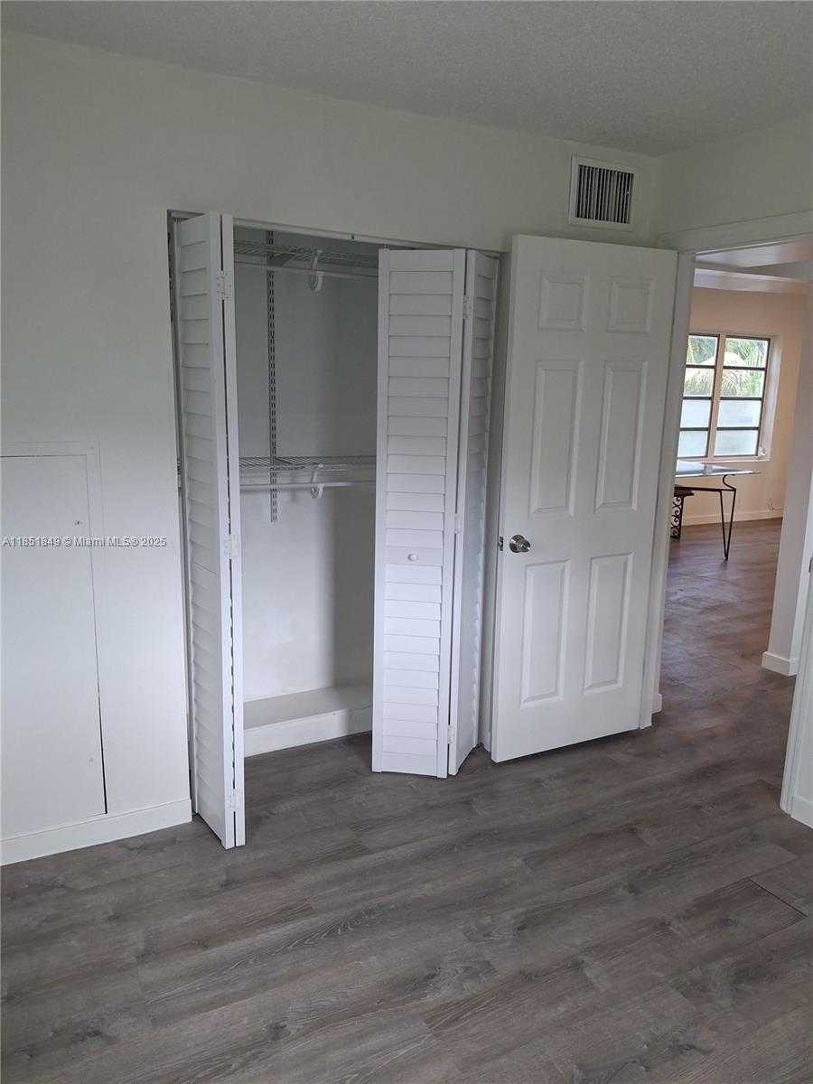 Small Image of 1260 NORTH WEST 45TH ST, Miami Number 10