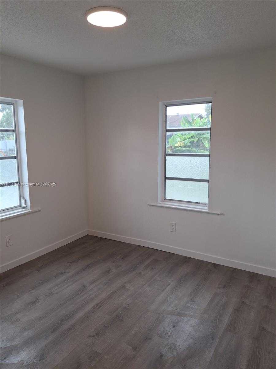 Small Image of 1260 NORTH WEST 45TH ST, Miami Number 14