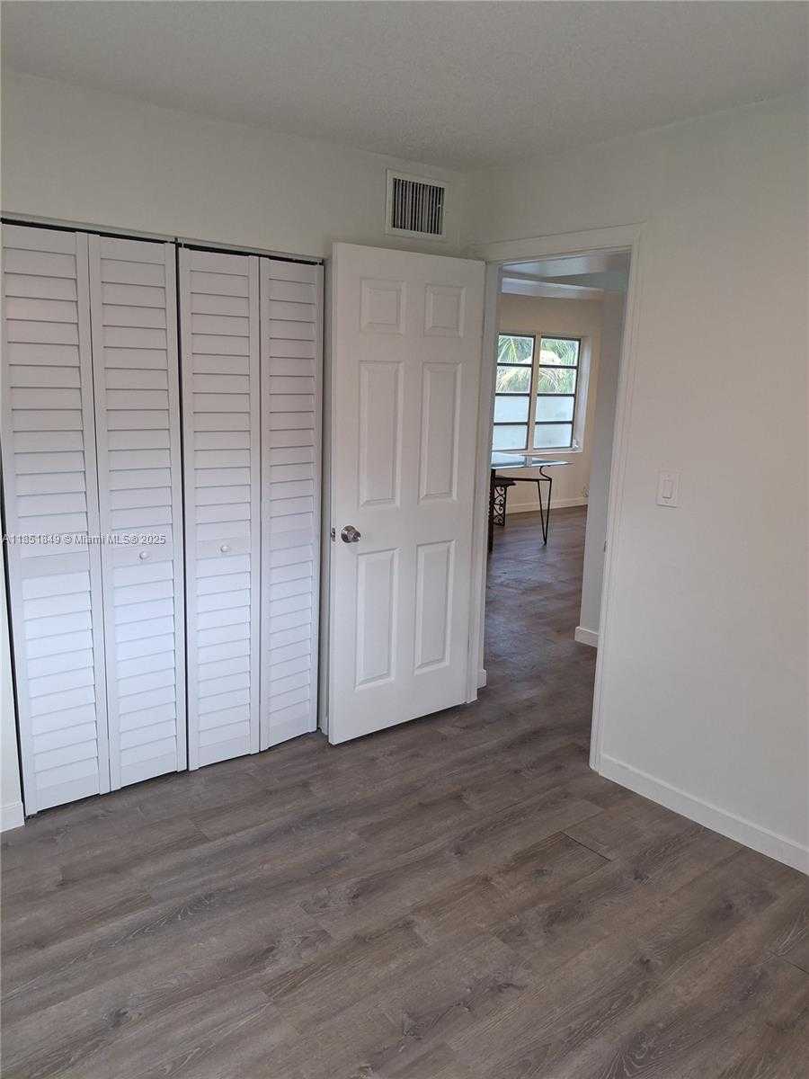 Small Image of 1260 NORTH WEST 45TH ST, Miami Number 15