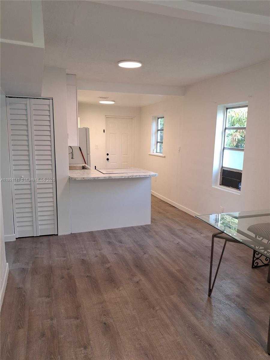 Small Image of 1260 NORTH WEST 45TH ST, Miami Number 5