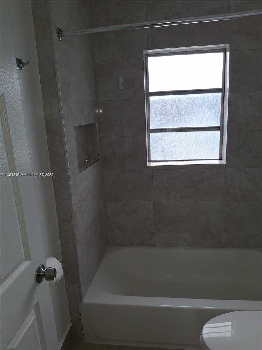 Small Image of 1260 NORTH WEST 45TH ST, Miami Number 9