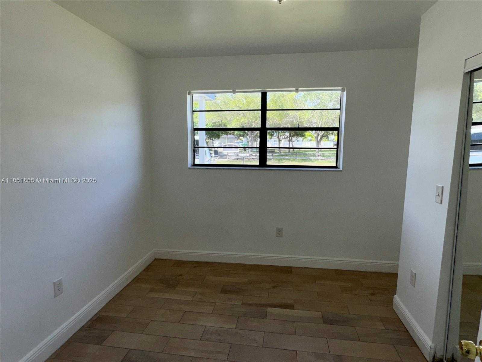 Small Image of 10840 SOUTH WEST 222ND DR, Miami Number 14