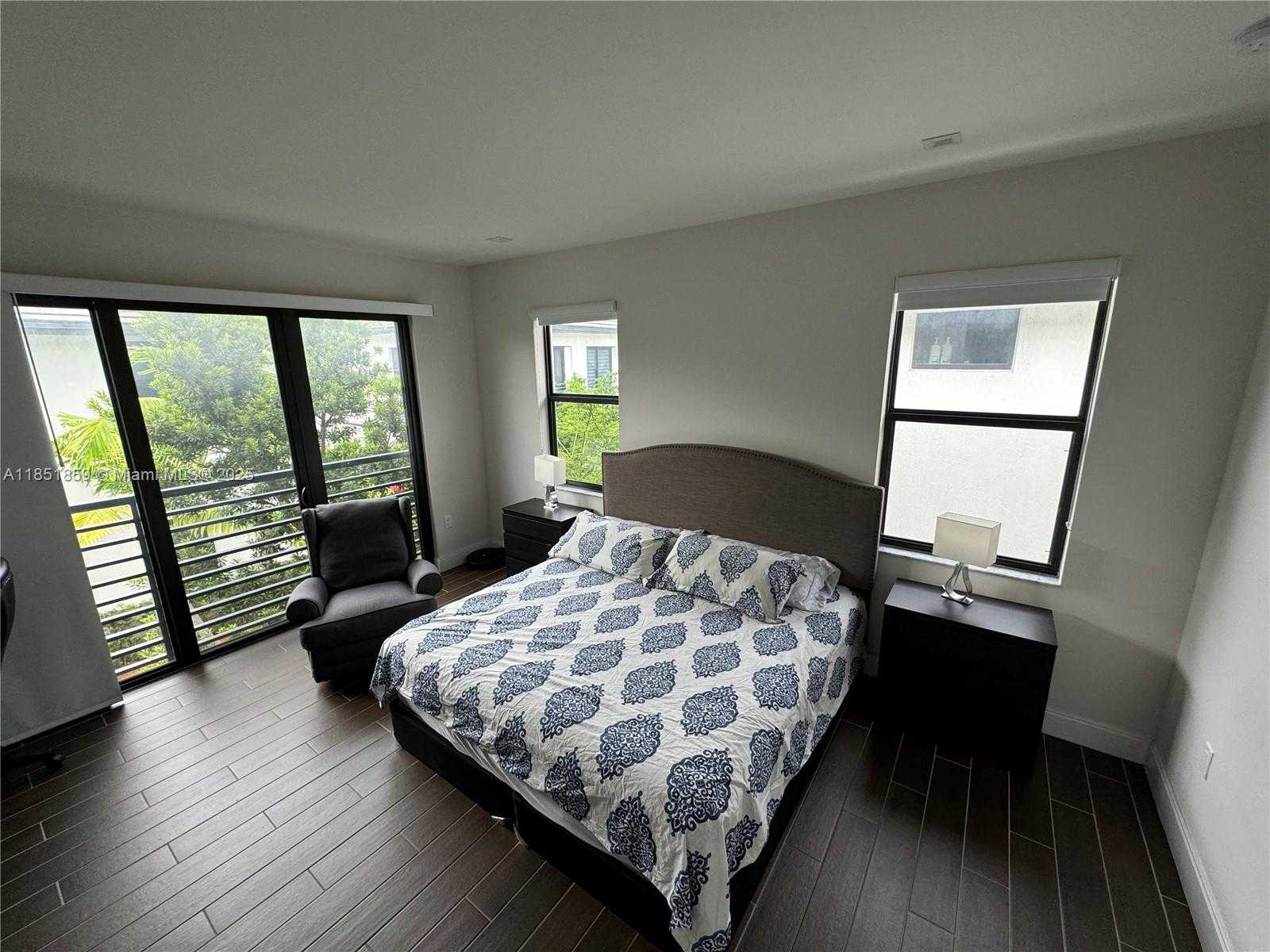 Small Image of 8283 NORTH WEST 47TH LN, Doral Number 7