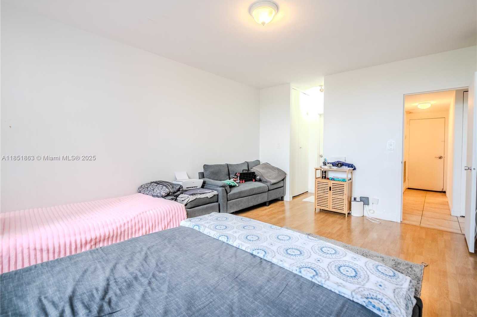 Small Image of 7441 WAYNE AVE #2H, Miami Beach Number 22