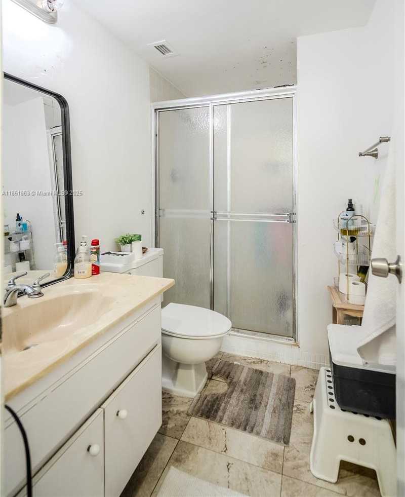 Small Image of 7441 WAYNE AVE #2H, Miami Beach Number 26