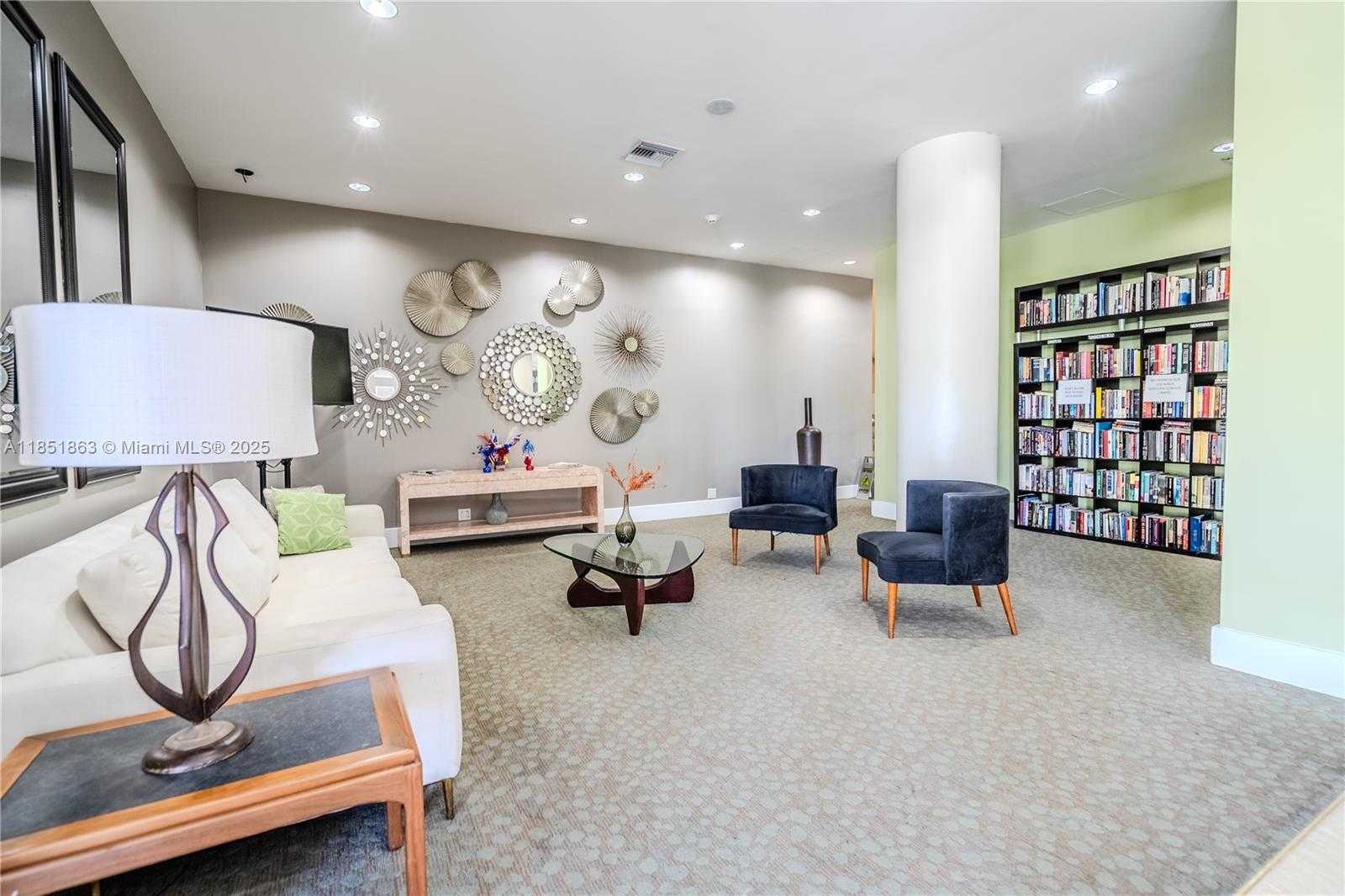 Small Image of 7441 WAYNE AVE #2H, Miami Beach Number 30