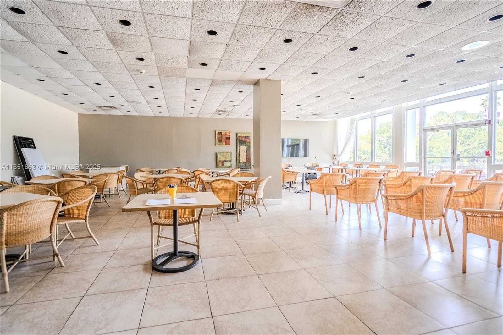 Small Image of 7441 WAYNE AVE #2H, Miami Beach Number 33