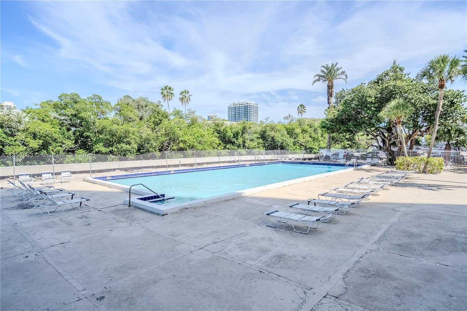 Small Image of 7441 WAYNE AVE #2H, Miami Beach Number 34