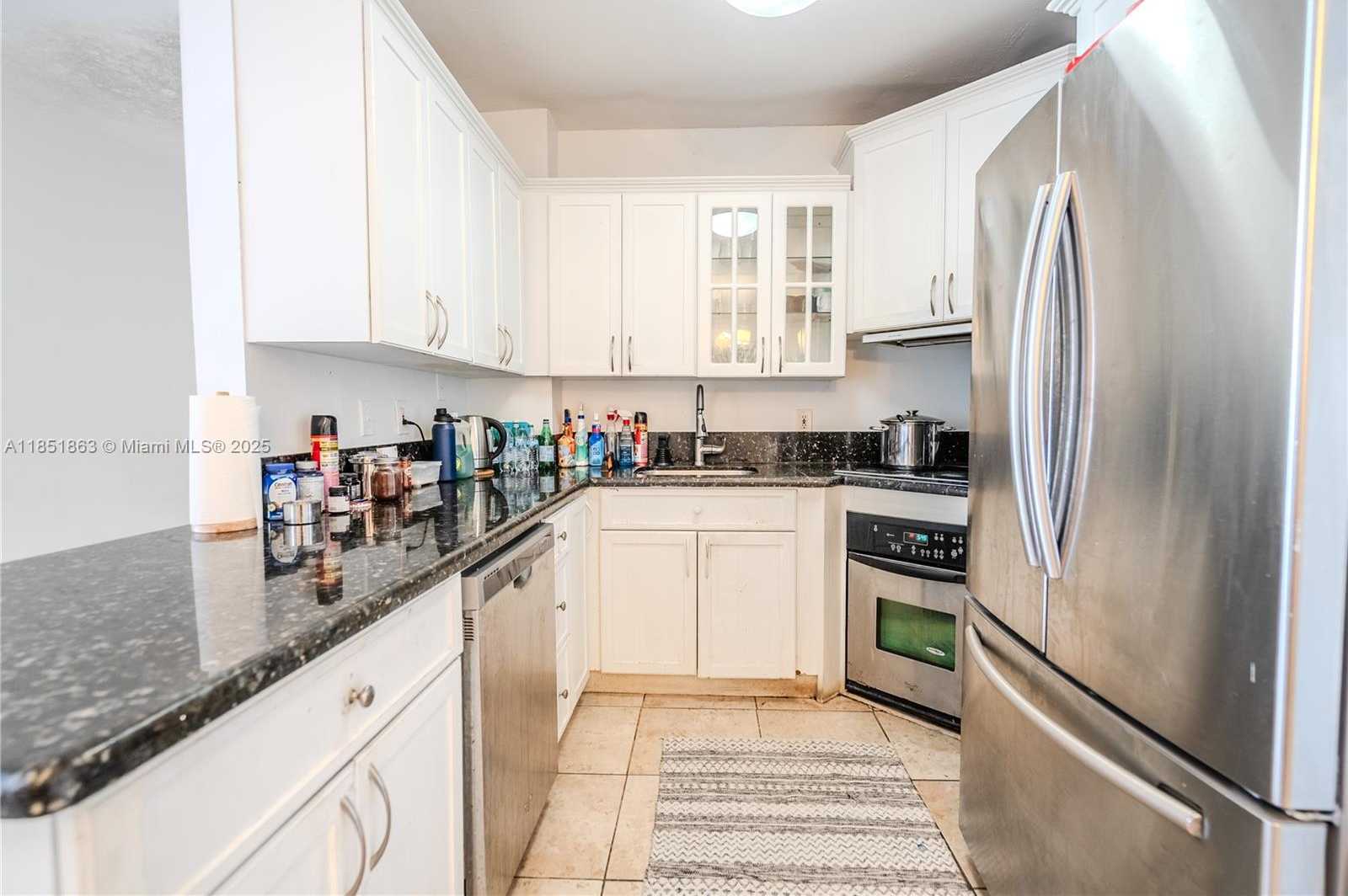 Small Image of 7441 WAYNE AVE #2H, Miami Beach Number 4