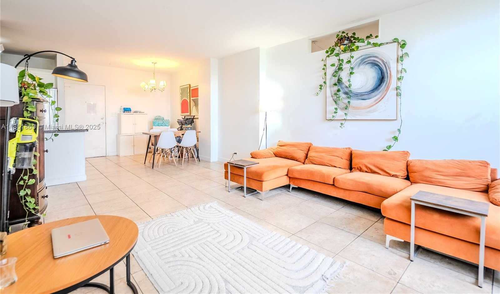 Small Image of 7441 WAYNE AVE #2H, Miami Beach Number 8