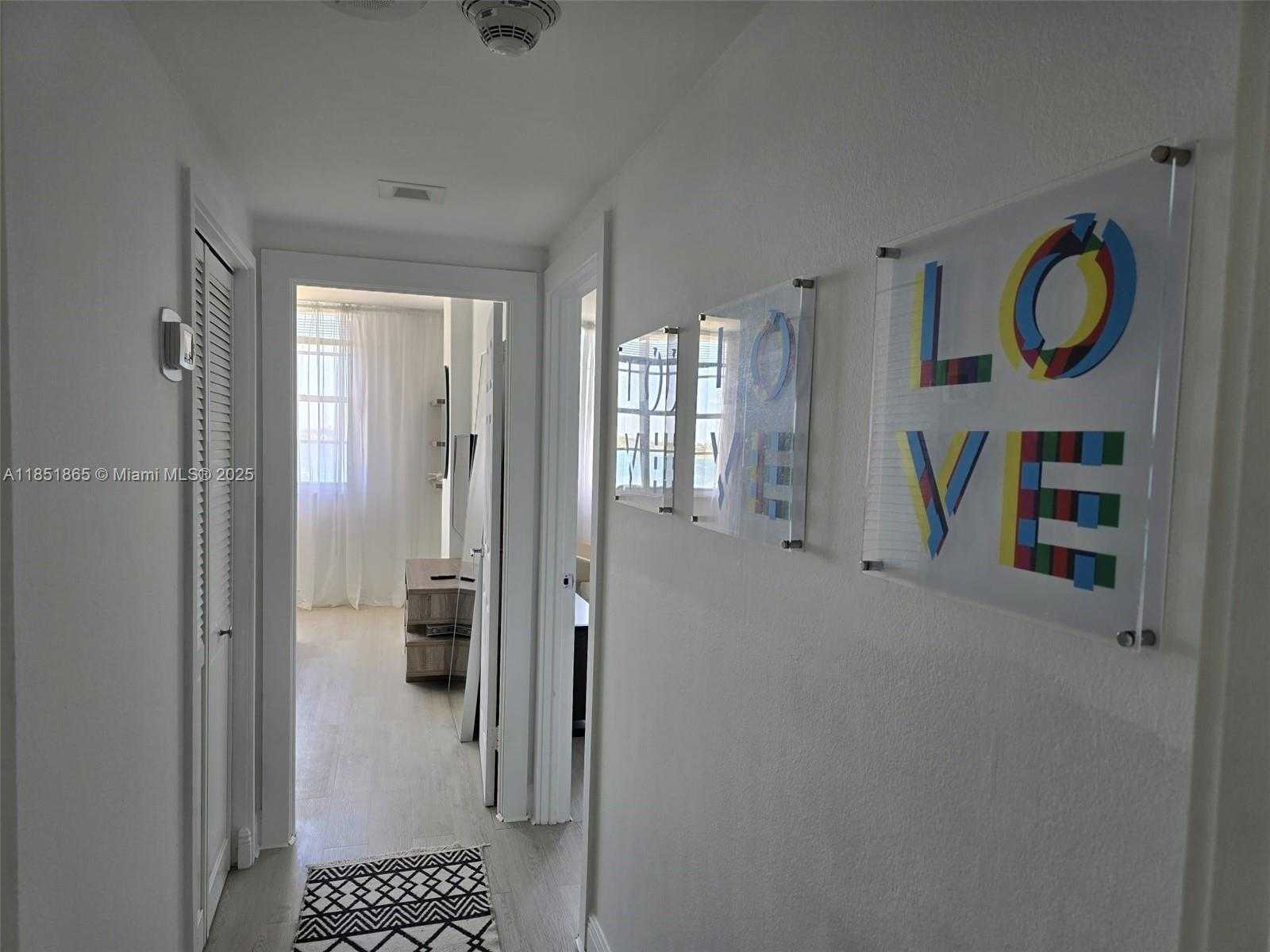 Small Image of 500 BAYVIEW DR #424, Sunny Isles Beach Number 15