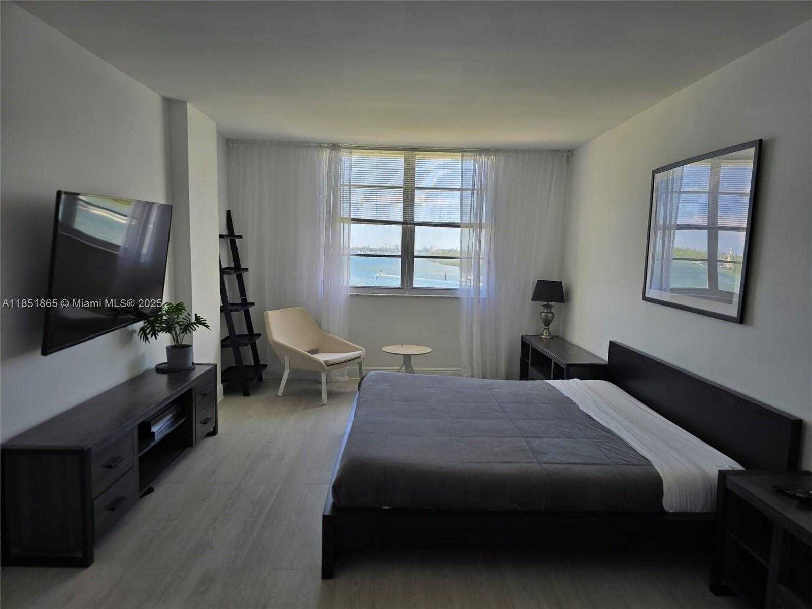 Small Image of 500 BAYVIEW DR #424, Sunny Isles Beach Number 17