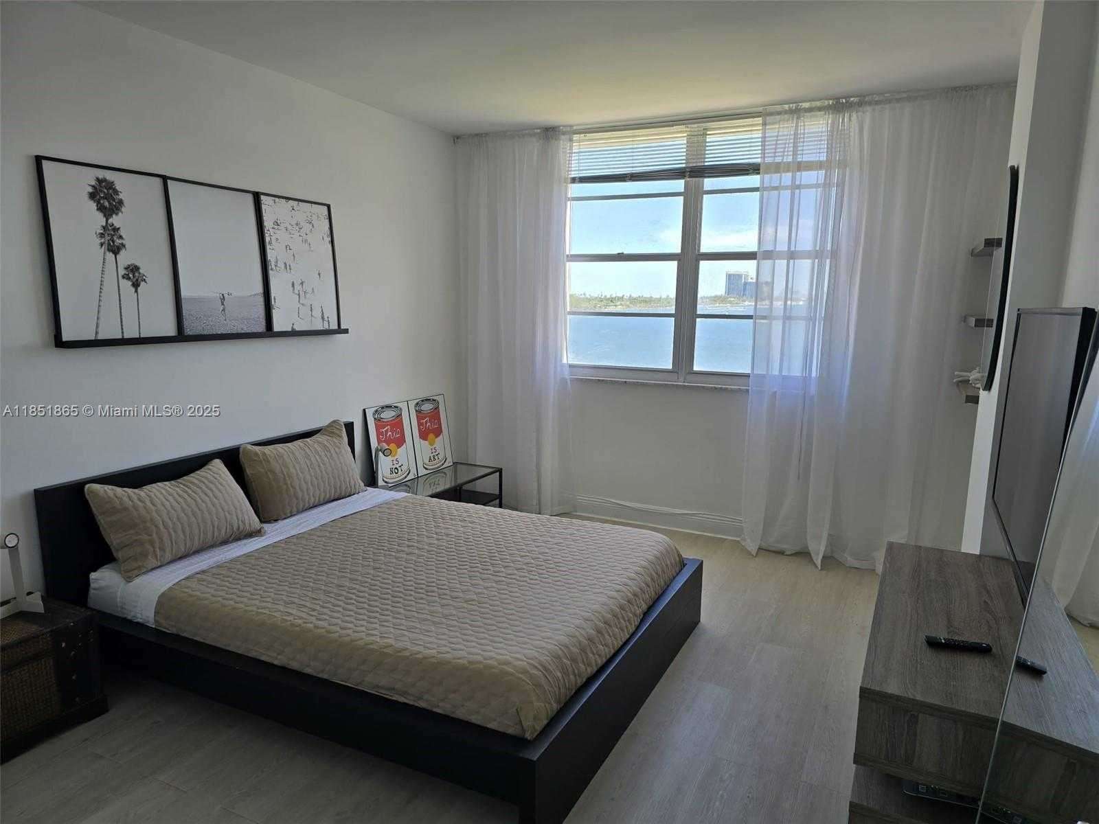 Small Image of 500 BAYVIEW DR #424, Sunny Isles Beach Number 20
