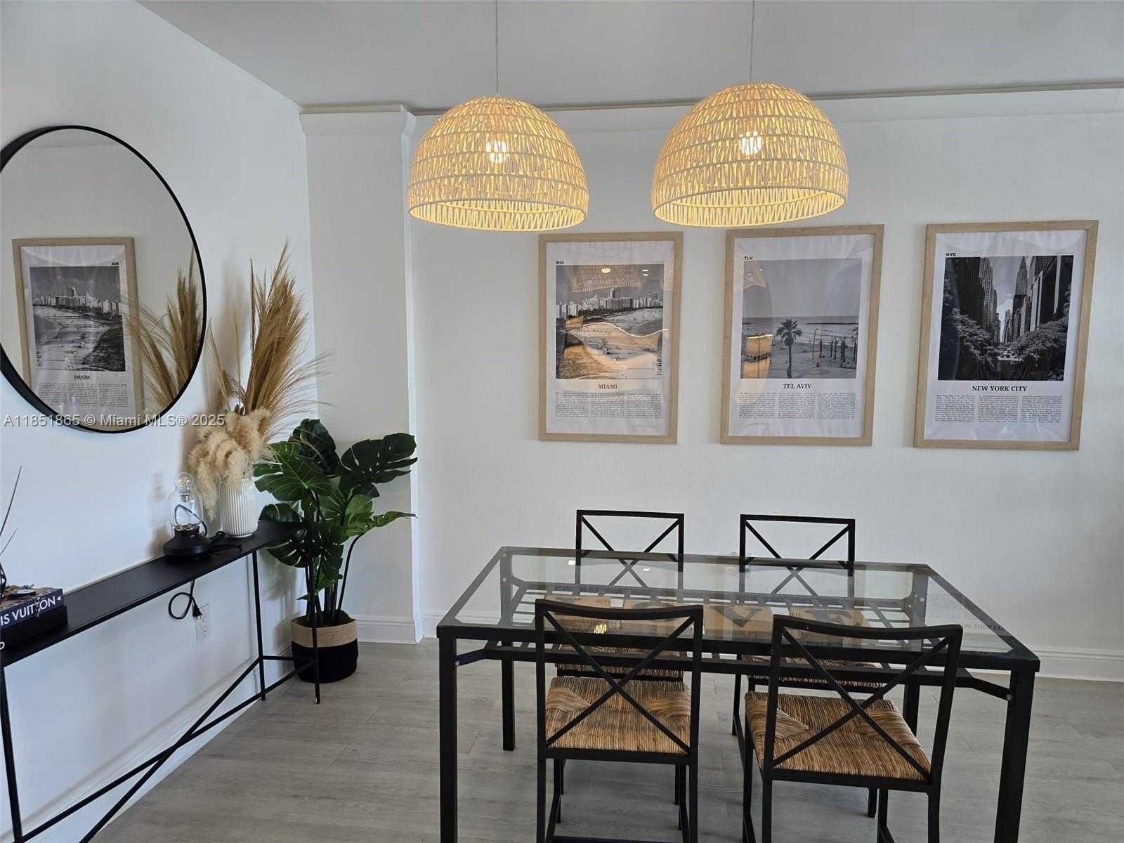 Small Image of 500 BAYVIEW DR #424, Sunny Isles Beach Number 4