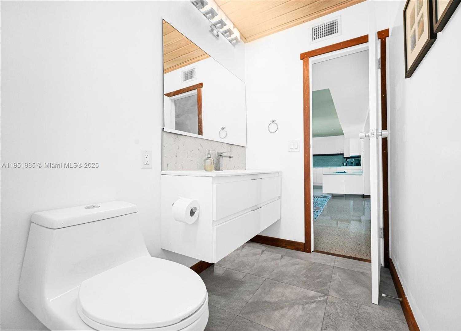 Small Image of 808 NORTH EAST 16TH AVE #808, Fort Lauderdale Number 21