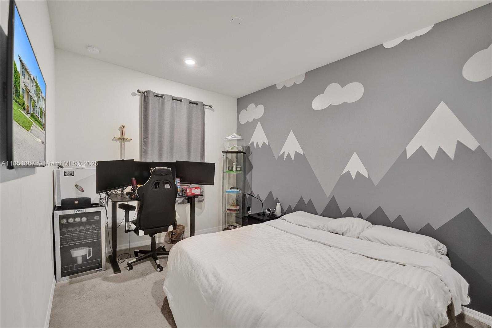 Small Image of 4810 EUCALYPTUS DR #1, Hollywood Number 11