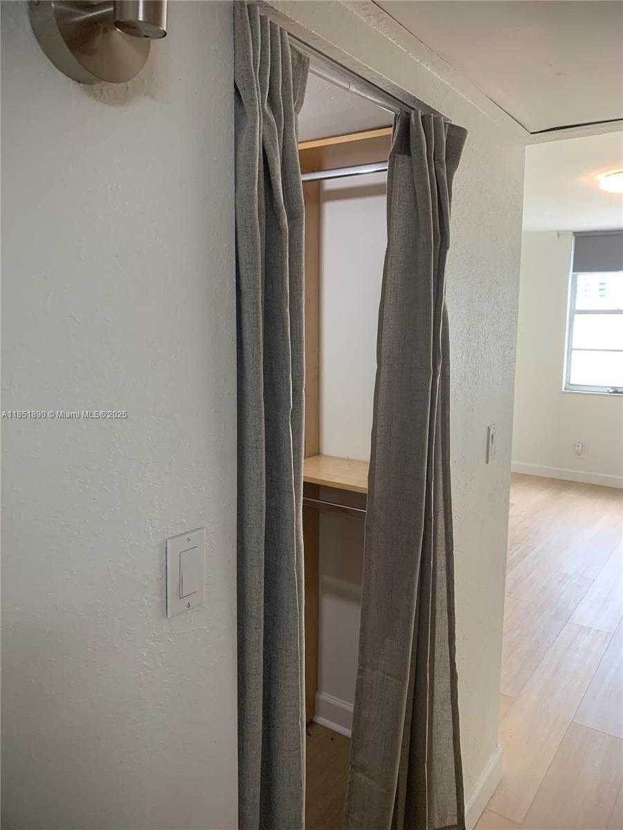 Small Image of 6770 INDIAN CREEK DR #5A, Miami Beach Number 14