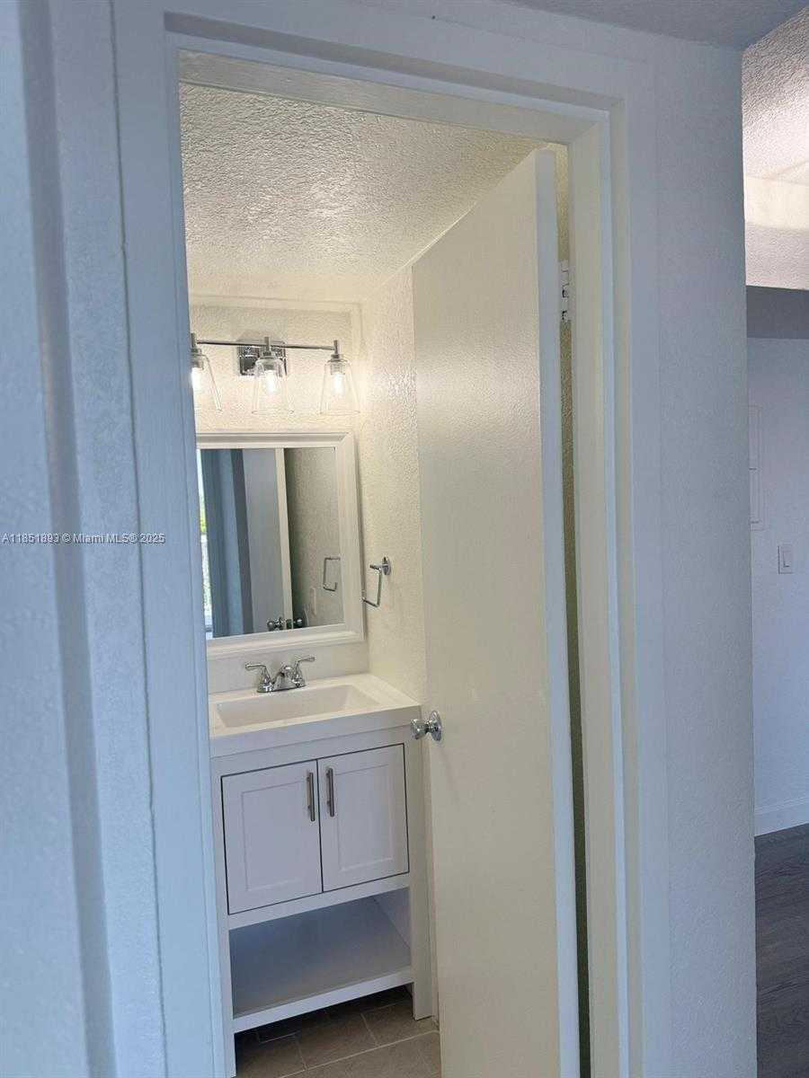 Small Image of 1800 NORTH WEST 24TH AVE #608, Miami Number 16