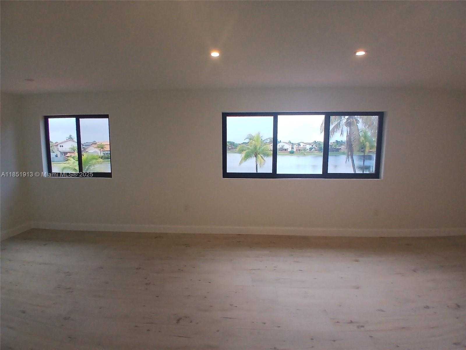 Small Image of 1070 SOUTH WEST 135TH PL, Miami Number 15