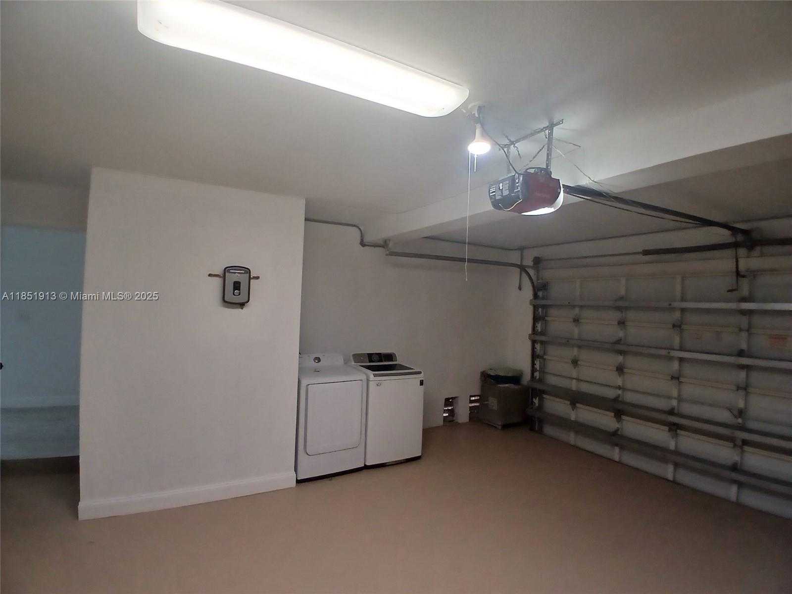 Small Image of 1070 SOUTH WEST 135TH PL, Miami Number 7