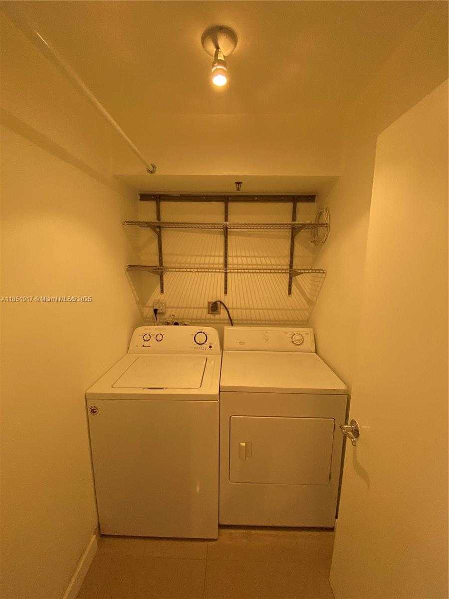 Small Image of 801 NORTH VENETIAN DRIVE #202, Miami Number 21