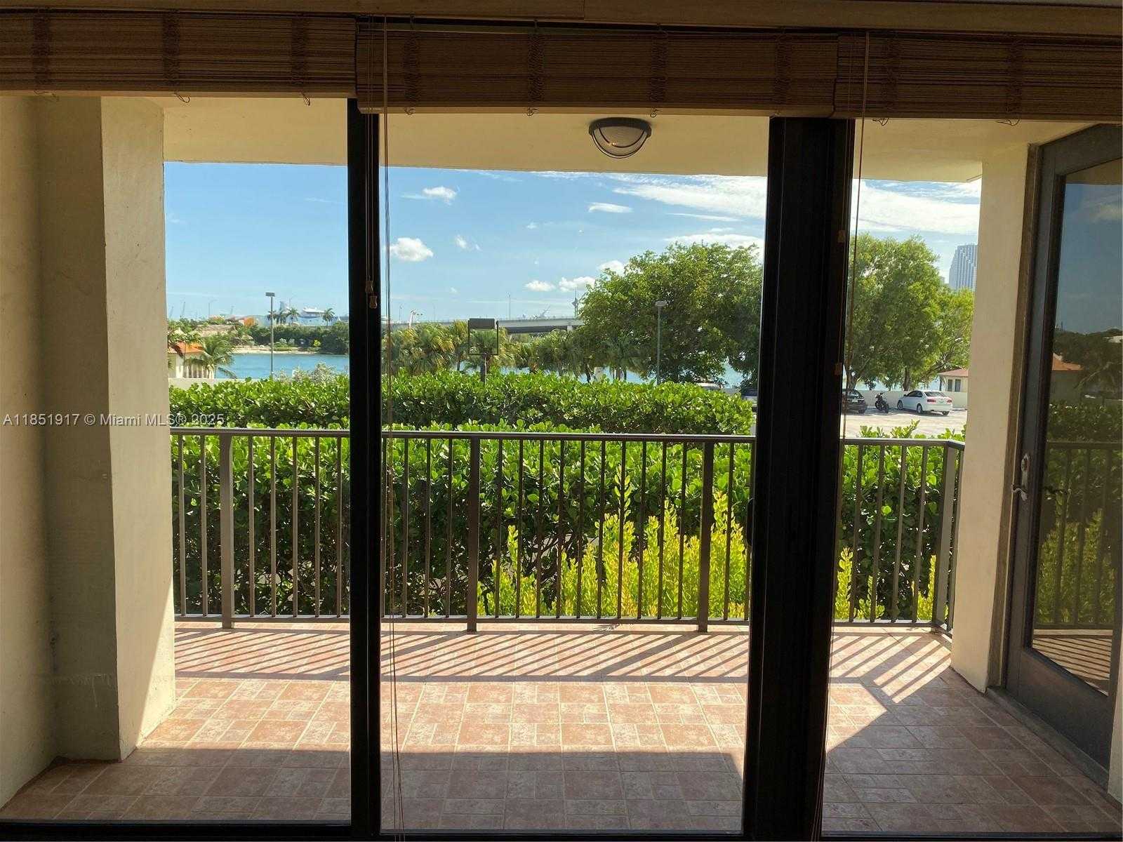Small Image of 801 NORTH VENETIAN DRIVE #202, Miami Number 22